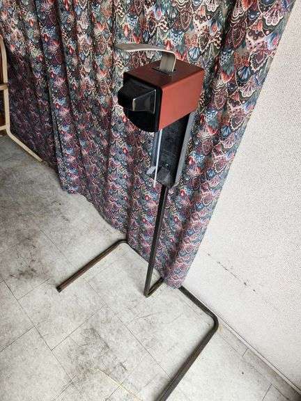 Portable Building w AC Unit and Contents