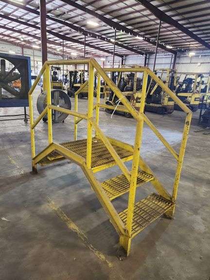 Heavy-Duty Industrial Step Platform Ladder