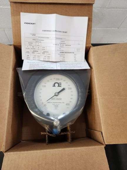 OMEGA Test Gauge – 30 VAC / 400 PSI with NIST Cert
