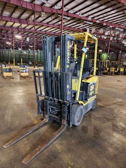 HYSTER 4,500 lb Electric Forklift w/ Charger – Model E45XM2-27  – 189" Lift Height w/ INTERMEC T2455 Terminal