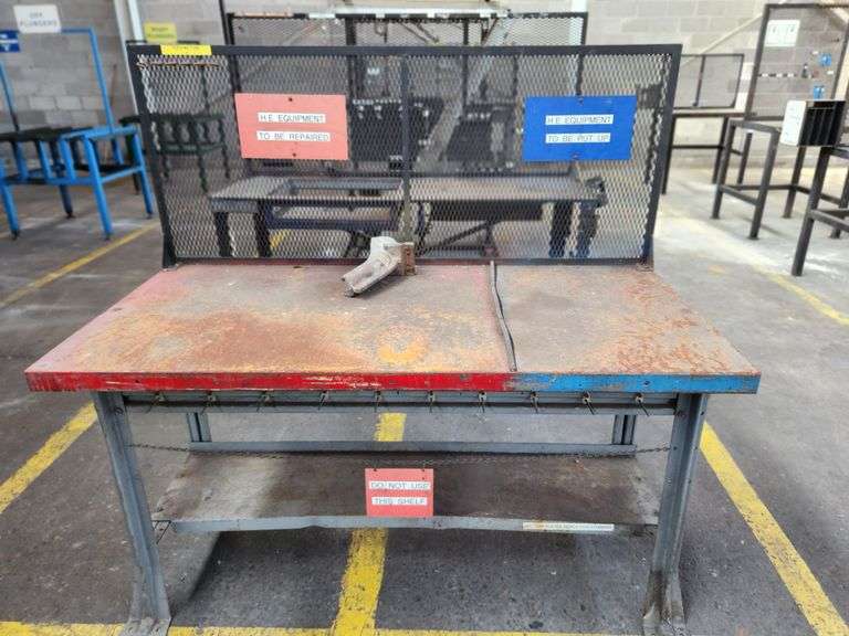 60” X 29” X 59” Workstation