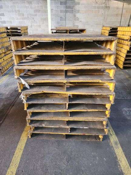 Bid x 10 Steel Pallets 42" x 42"