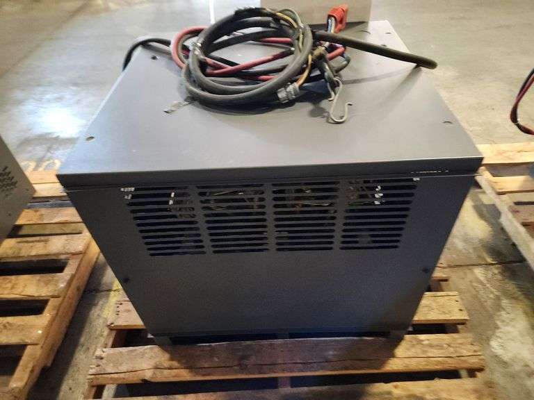 EXIDE Forklift Battery Charger – WG3-12-775 – 24V DC / 147 Amps – 3 Phase