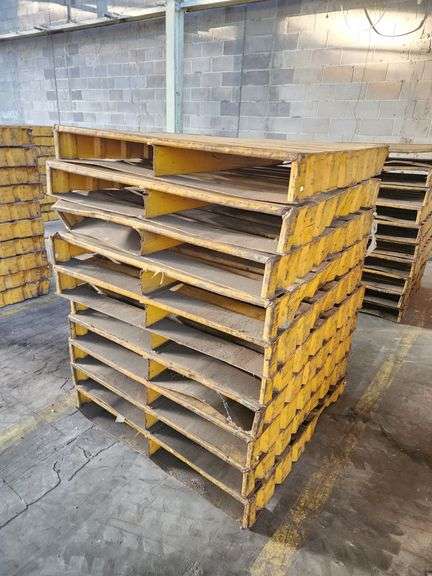 Bid x 10 Steel Pallets 42" x 42"
