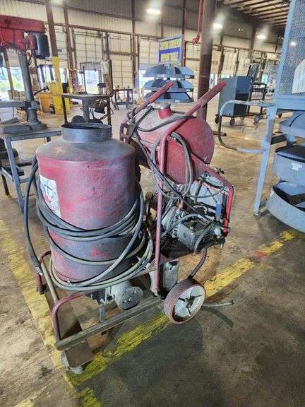 TUFF Hot Water Pressure Washer/ Steamer