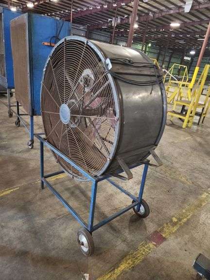 44" Industrial Floor Fan – Heavy-Duty Airflow