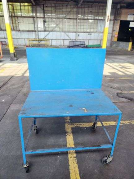 41” X 26” X 54” Heavy Duty Metal Workbench