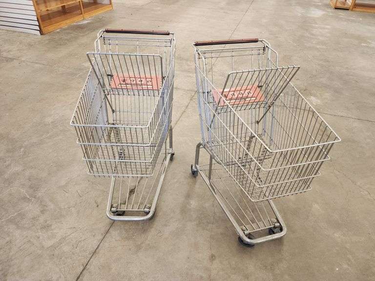 Bid x 2 Chrome Metal Shopping Carts From Libbey Shreveport Outlet Shopping Store