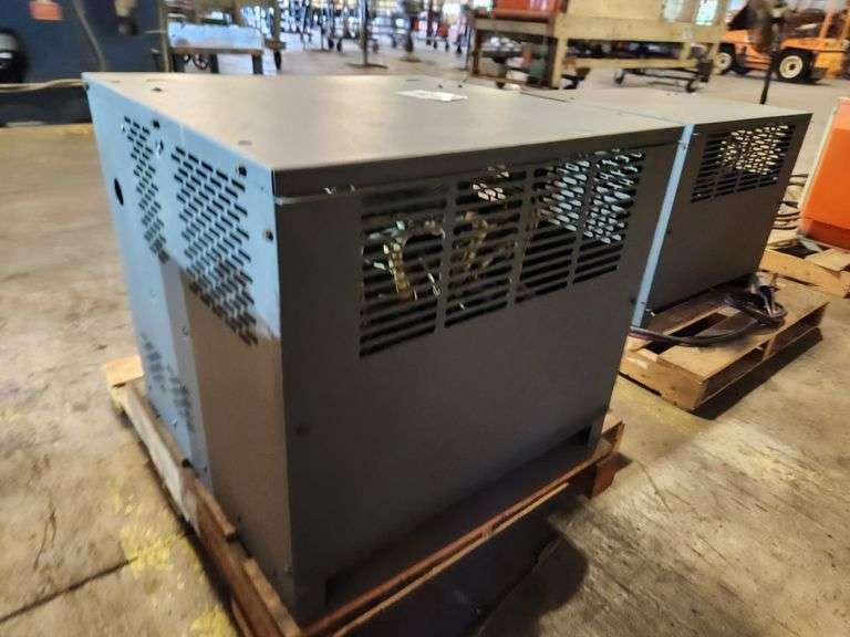 HAWKER PRO Forklift Battery Charger – PH3R-18-1200 – 36V DC / 228 Amps – 3 Phase