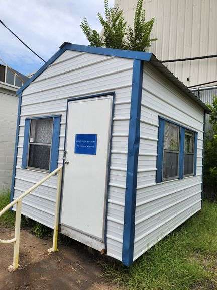 Portable Building w AC Unit and Contents