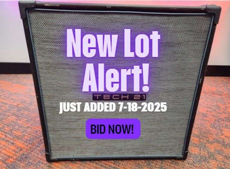 Richie Kotzen’s Tech 21 B410 Bass Cabinet – Tour-Used & Autographed