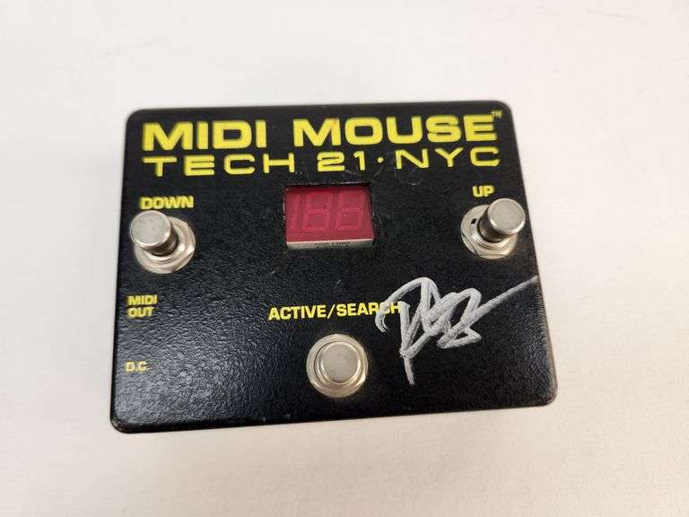 Tech 21 NYC MIDI Mouse Foot Controller – Personally Owned by Richie Kotzen – Autographed