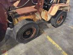 Waldon 5100 Loader – Runs, Lifts, Tilts, and Moves!