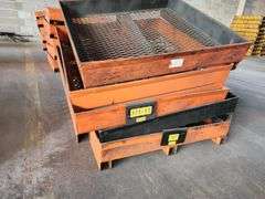 Bid x 5 Steel Pallet With Mesh Bottom 30"x 30"