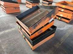 Bid x 5 Steel Pallet With Mesh Bottom 30"x 30"