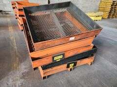 Bid x 5 Steel Pallet With Mesh Bottom 30"x 30"