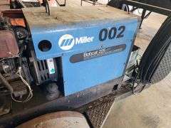 Miller Bobcat 225 Welder Generator ( 8000watt)  with Trailer