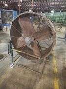 44" Industrial Floor Fan – Heavy-Duty Airflow