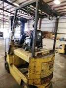 HYSTER 3,200 lb Electric Forklift – Model E40X2 – w/ Side Shift – NO BATTERY