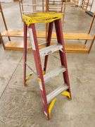 4ft Medium/Duty Commercial Ladder