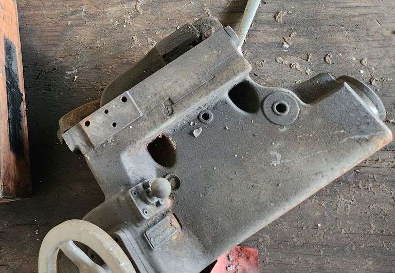 Lathe Carriage Assembly
