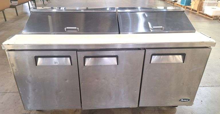 Arctic Air 72" Commercial Prep Table Refrigerator – Triple Door