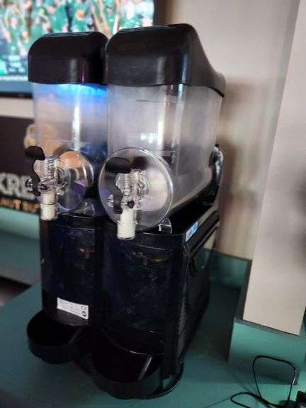 CAB Skyline 2 Dual-Hopper Frozen Drink Machine – Made in Italy