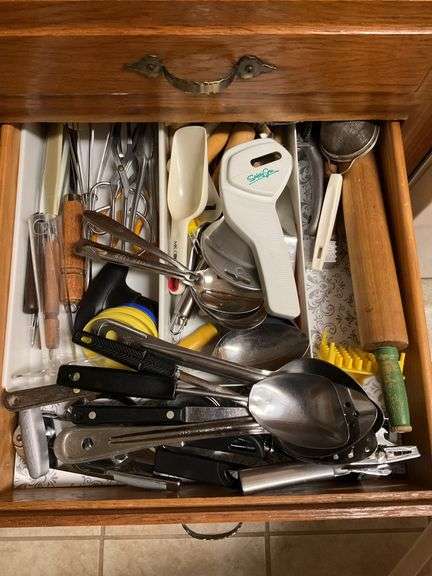 Various kitchen utensils