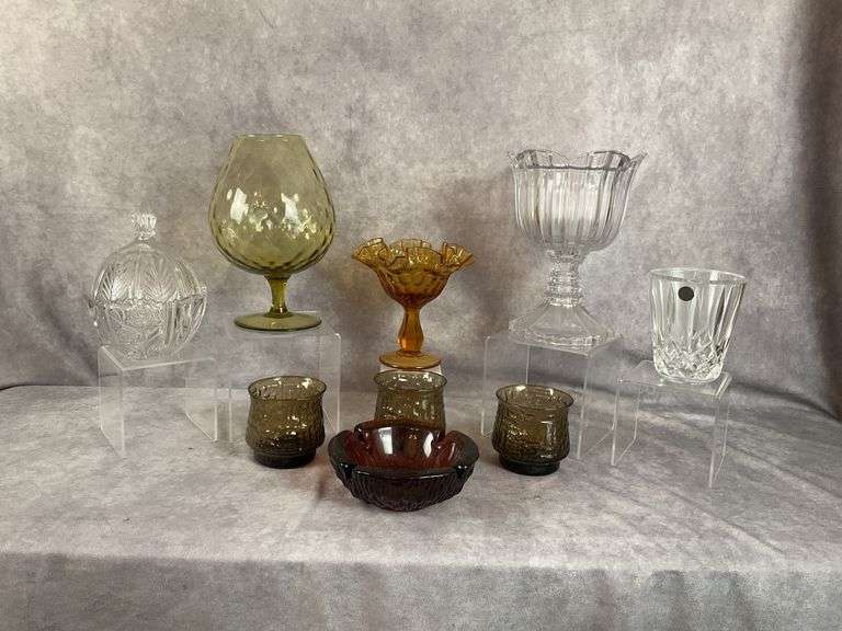 Various crystal, pressed and art glass