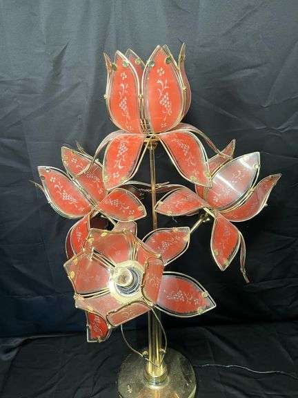 Retro OH lotus floral table lamp