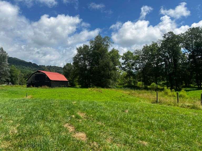 DO NOT BID - Barn and Land Photos