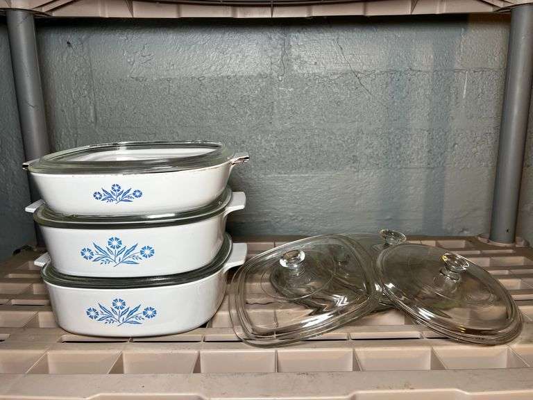 Corningware baking dishes and glass lids