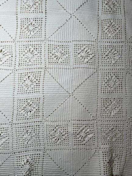 Full/Queen vintage coverlet