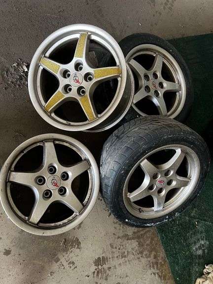 Corvette magnesium wheels