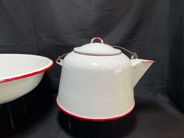 Enamel kettle and large bowl