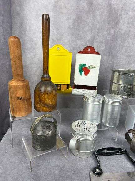 Vintage kitchen items
