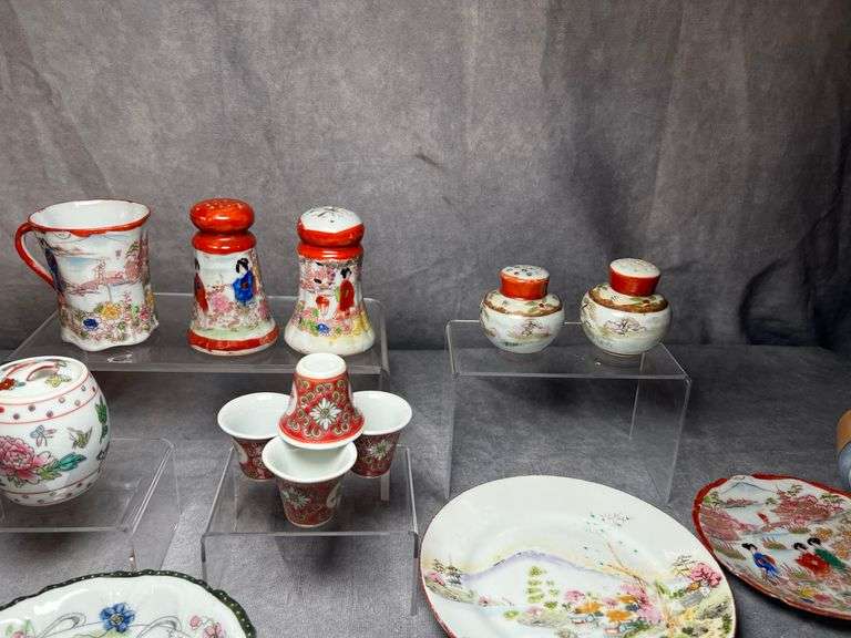 Asian porcelain group