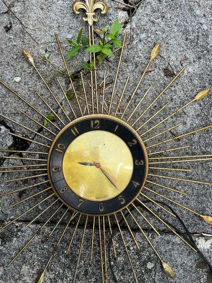 MCM Lux electric wall clock