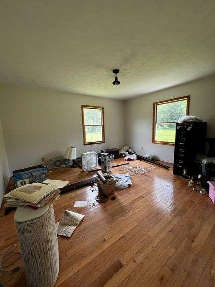 DO NOT BID - Interior Photos