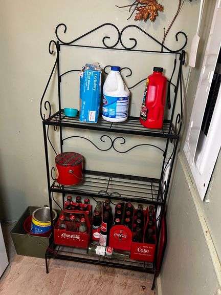 Contents of laundry room