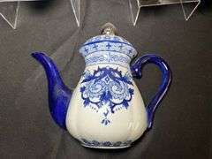 Assorted blue and white pattern ceramic and porcelain items