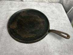 WagnerWare 1109 E cast iron griddle