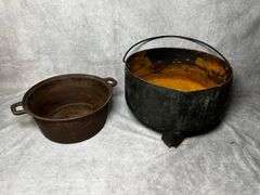 2 cast iron pots