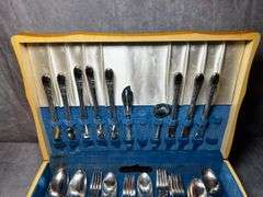 Silver plated Wallace utensil set
