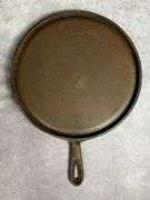 WagnerWare 1109 E cast iron griddle