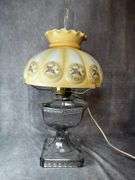 Gone with the wind style parlor lamp