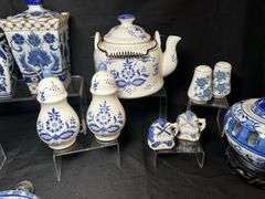 Assorted blue and white pattern ceramic and porcelain items