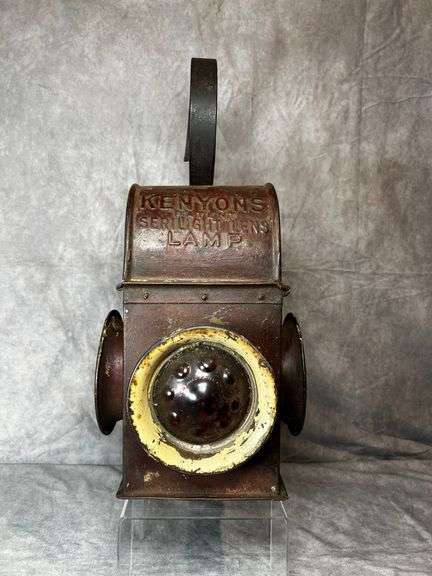 Kenyon's Serilight Lens roadway lantern