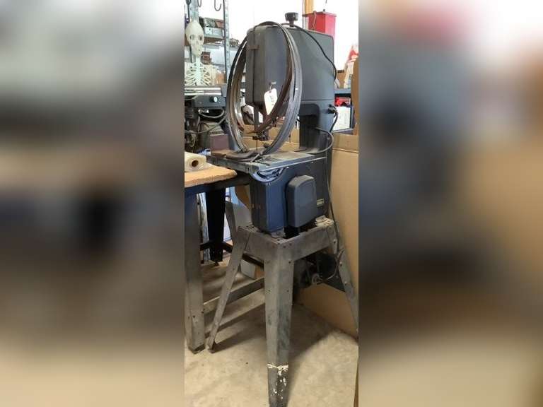 Craftsman 12 inch band saw sander. Powered on. Northern Kentucky