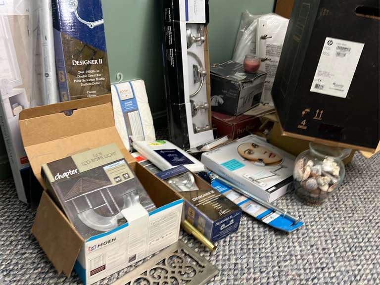 Bathroom hardware, register, cover, everything shown in the photos ...